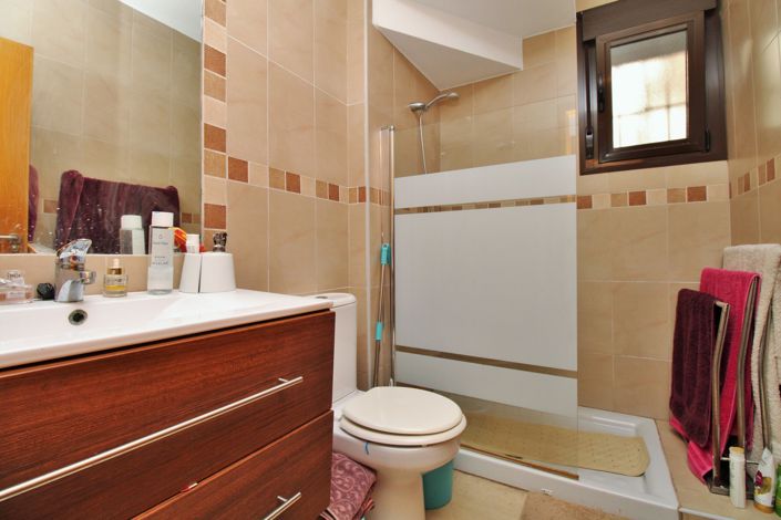 Image No.13-2 Bed Villa for sale