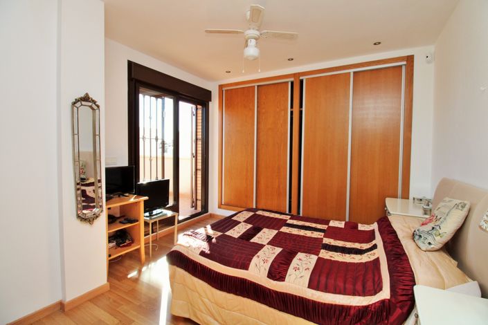 Image No.15-2 Bed Villa for sale