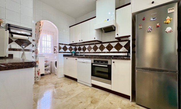 Image No.10-2 Bed Villa for sale