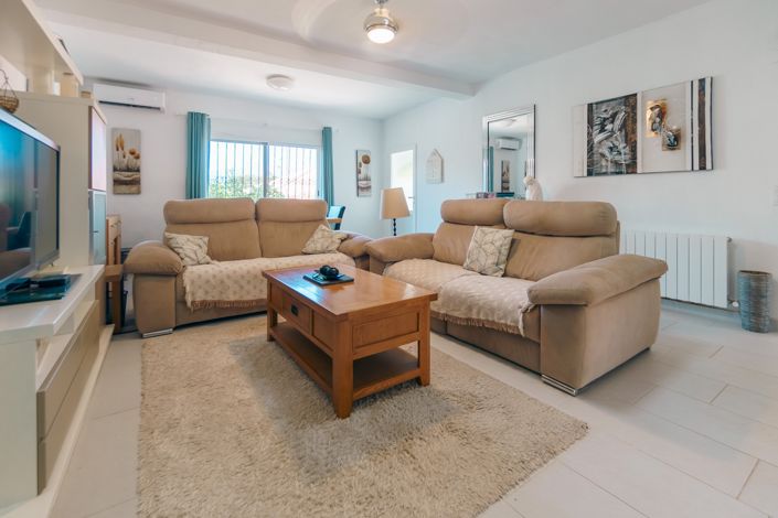 Image No.1-2 Bed Villa for sale
