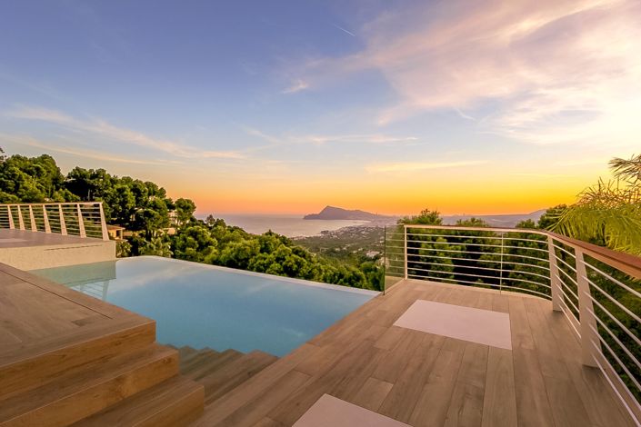 Image No.1-3 Bed Villa for sale