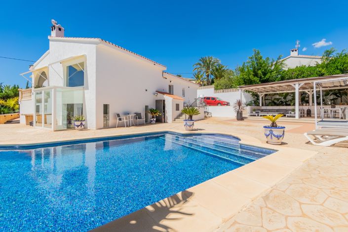 Image No.1-5 Bed Villa for sale
