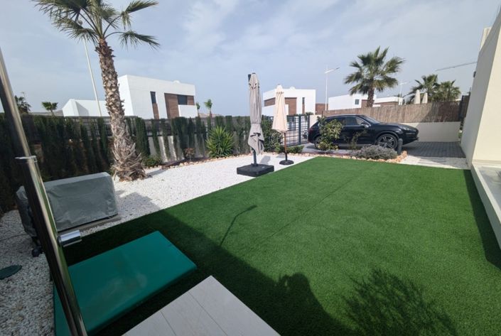 Image No.13-3 Bed Villa for sale