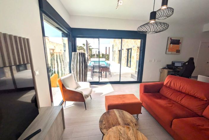 Image No.19-3 Bed Villa for sale