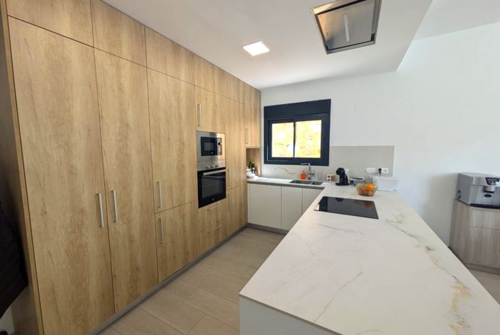 Image No.33-3 Bed Villa for sale