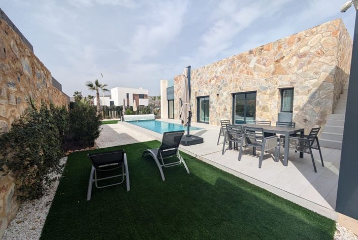 Image No.5-3 Bed Villa for sale