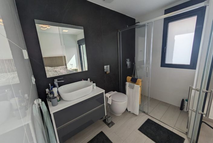 Image No.8-3 Bed Villa for sale