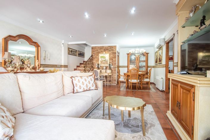 Image No.8-4 Bed Townhouse for sale