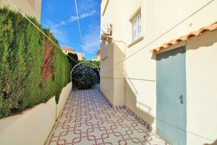 Image No.20-2 Bed Apartment for sale