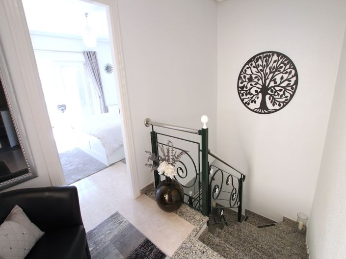 Image No.27-3 Bed Villa for sale