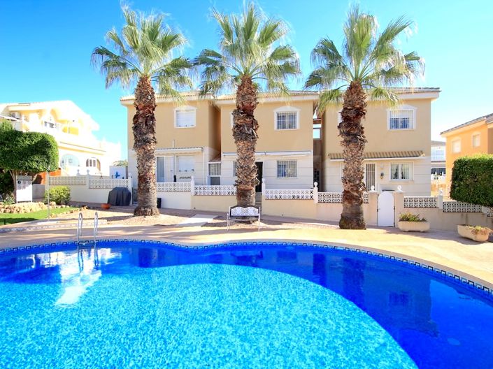 Image No.3-3 Bed Villa for sale