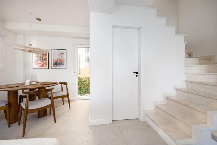 Image No.14-3 Bed Townhouse for sale