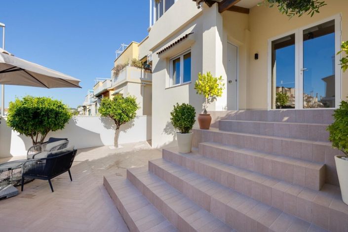 Image No.29-3 Bed Townhouse for sale