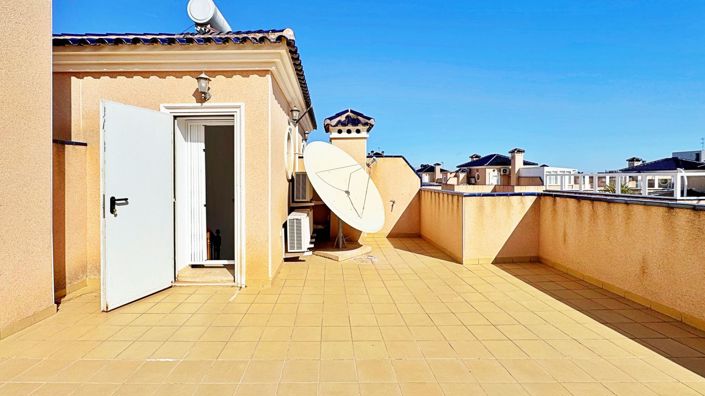 Image No.32-3 Bed Townhouse for sale