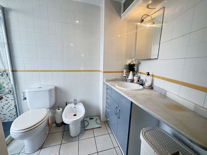 Image No.18-2 Bed Apartment for sale