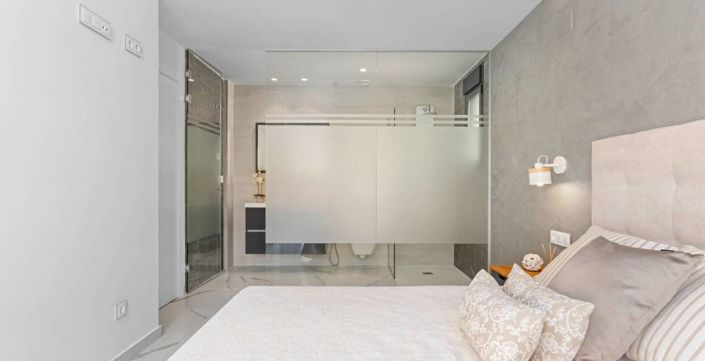 Image No.23-2 Bed Bungalow for sale