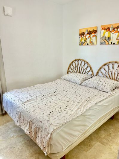 Image No.10-3 Bed Villa for sale