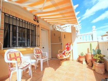 49153sundrenched3bedroompropertywithalargegar