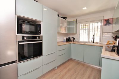 o1j8390urk1i593ubu6jqm81llq2r