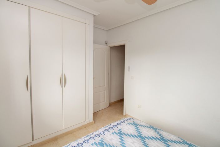 Image No.14-3 Bed Townhouse for sale