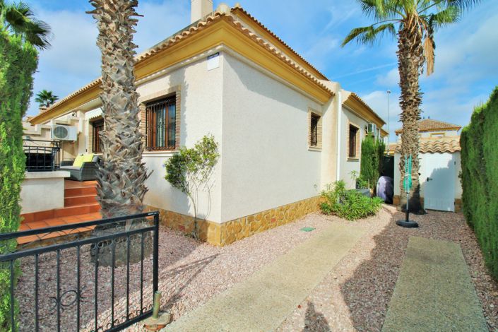 Image No.22-3 Bed Townhouse for sale