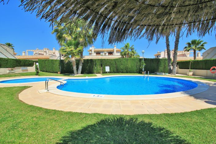 Image No.25-3 Bed Townhouse for sale