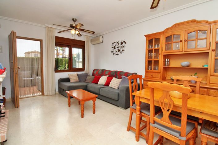 Image No.6-3 Bed Townhouse for sale