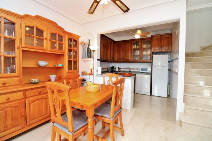 Image No.8-3 Bed Townhouse for sale