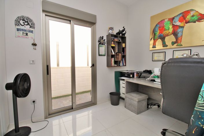 Image No.22-4 Bed Villa for sale