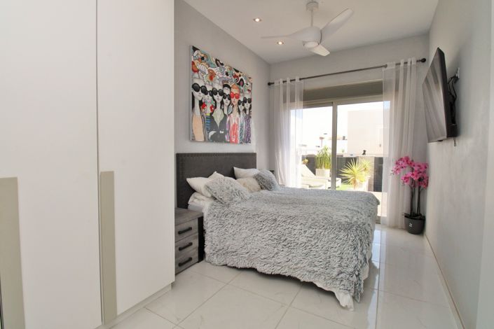 Image No.24-4 Bed Villa for sale