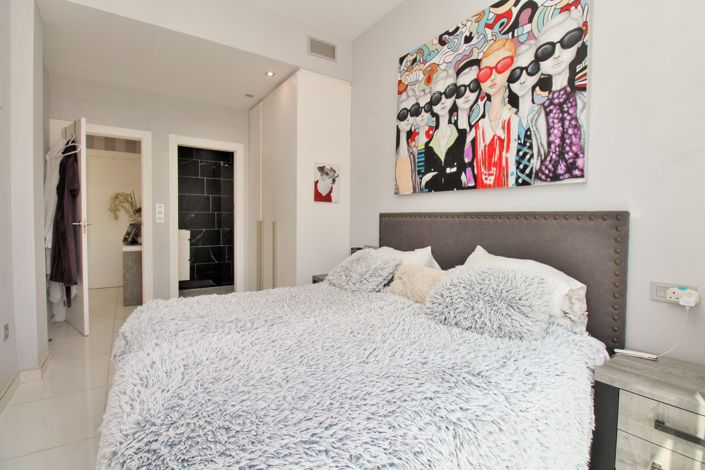 Image No.25-4 Bed Villa for sale