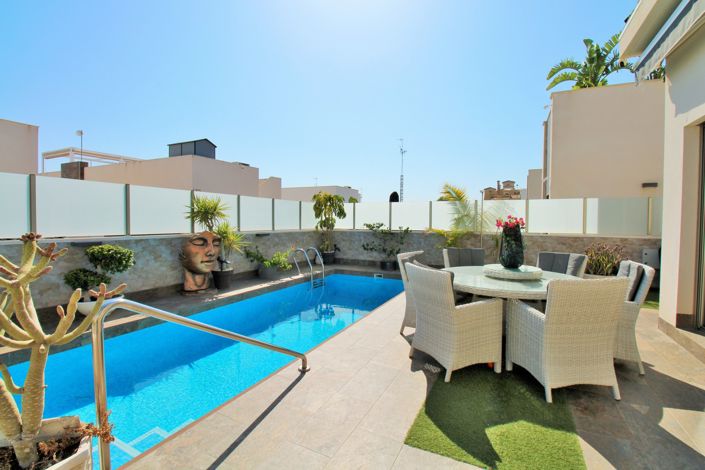 Image No.8-4 Bed Villa for sale