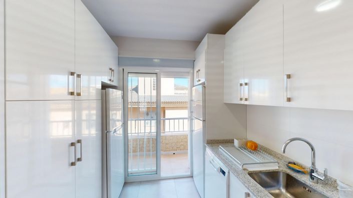 Image No.10-4 Bed Apartment for sale