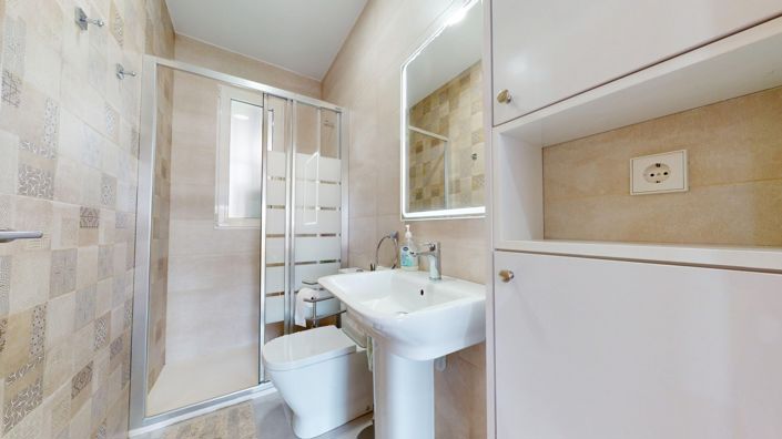 Image No.17-4 Bed Apartment for sale