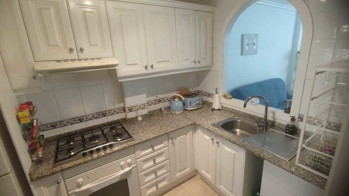 Image No.9-2 Bed Townhouse for sale