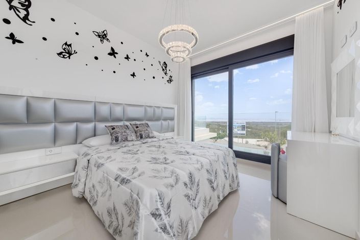 Image No.14-5 Bed Villa for sale