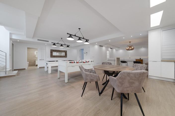 Image No.17-5 Bed Villa for sale