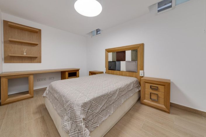 Image No.21-5 Bed Villa for sale