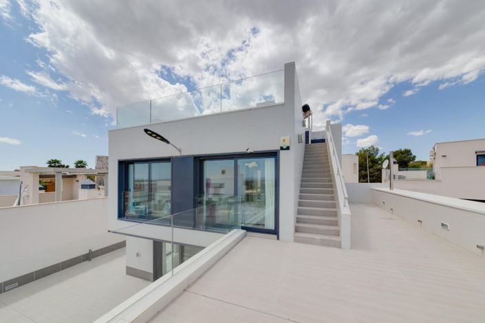 Image No.25-5 Bed Villa for sale