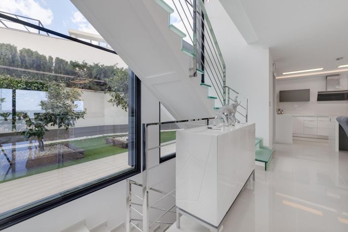 Image No.9-5 Bed Villa for sale