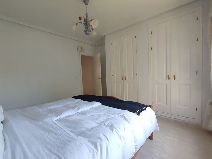 Image No.21-2 Bed Apartment for sale