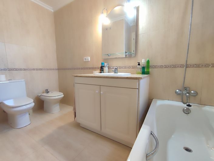 Image No.24-2 Bed Apartment for sale