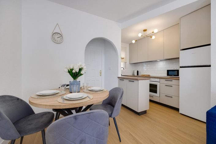 Image No.10-2 Bed Townhouse for sale