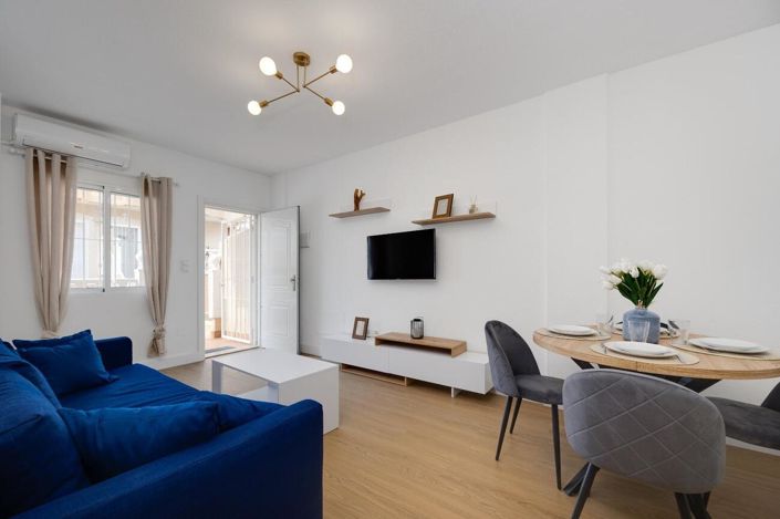 Image No.11-2 Bed Townhouse for sale