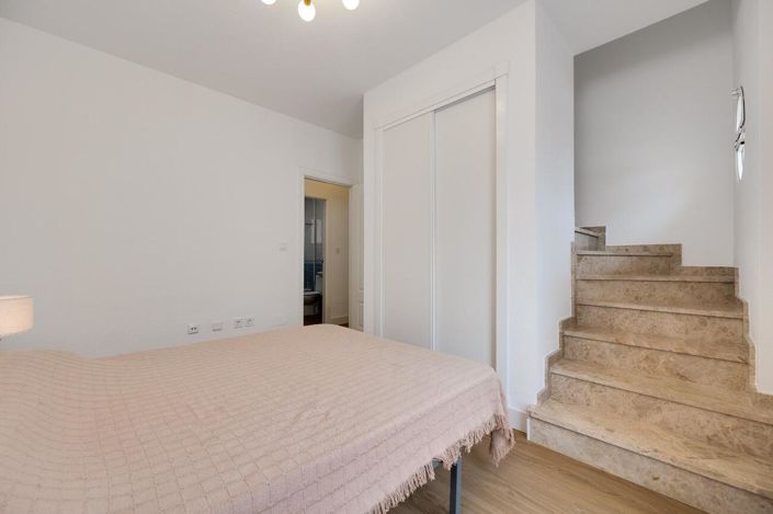 Image No.21-2 Bed Townhouse for sale