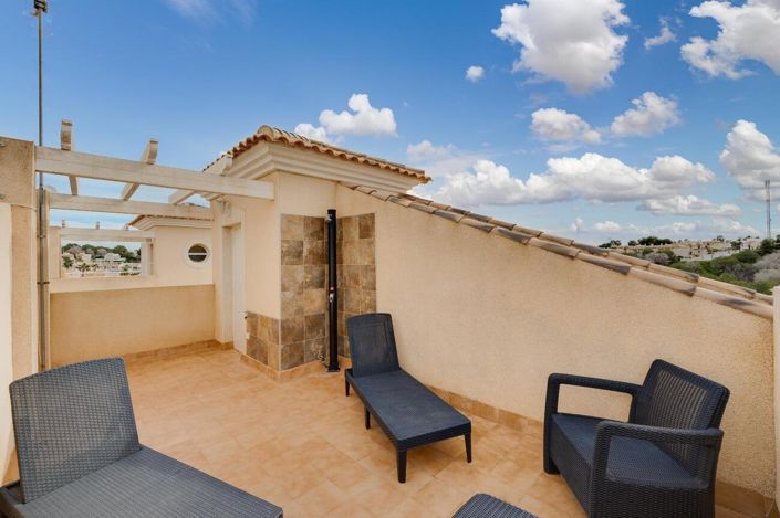 Image No.26-2 Bed Townhouse for sale