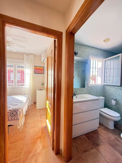 Image No.22-4 Bed House for sale