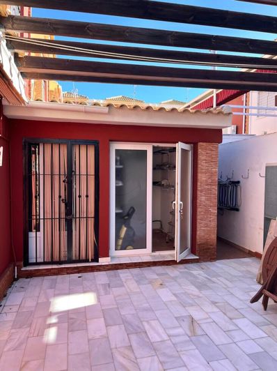 Image No.6-4 Bed House for sale