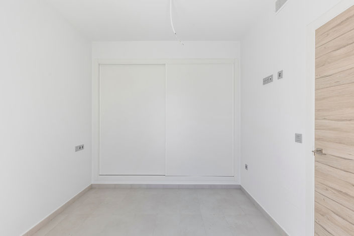 Image No.19-3 Bed Villa for sale