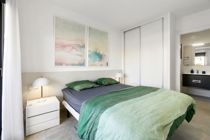 Image No.11-2 Bed Apartment for sale